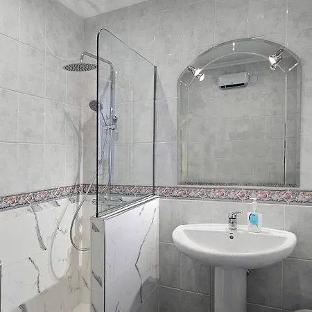 Manzil Holiday home *